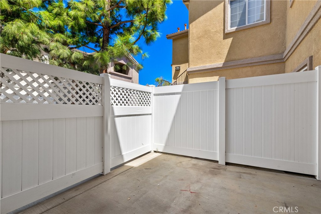 41410 Juniper Street 1111