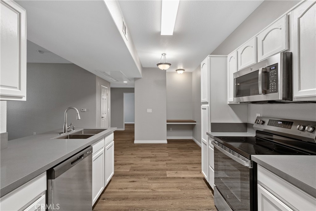 41410 Juniper Street 1111