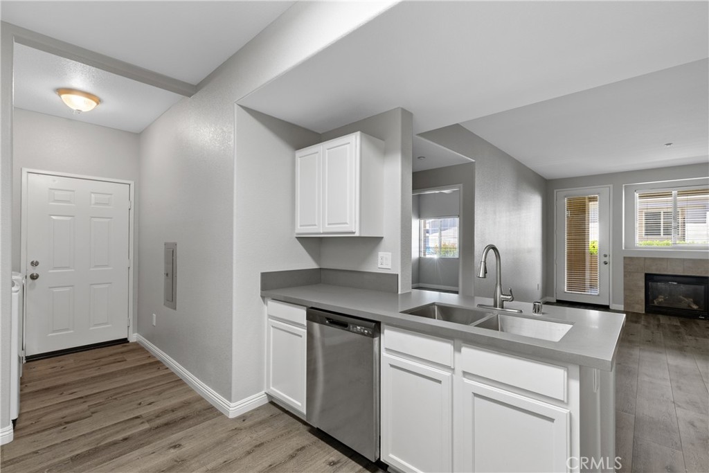 41410 Juniper Street 1111