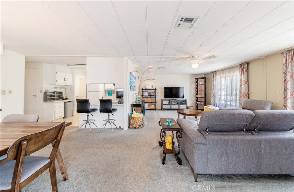 200 N El Camino Real 67