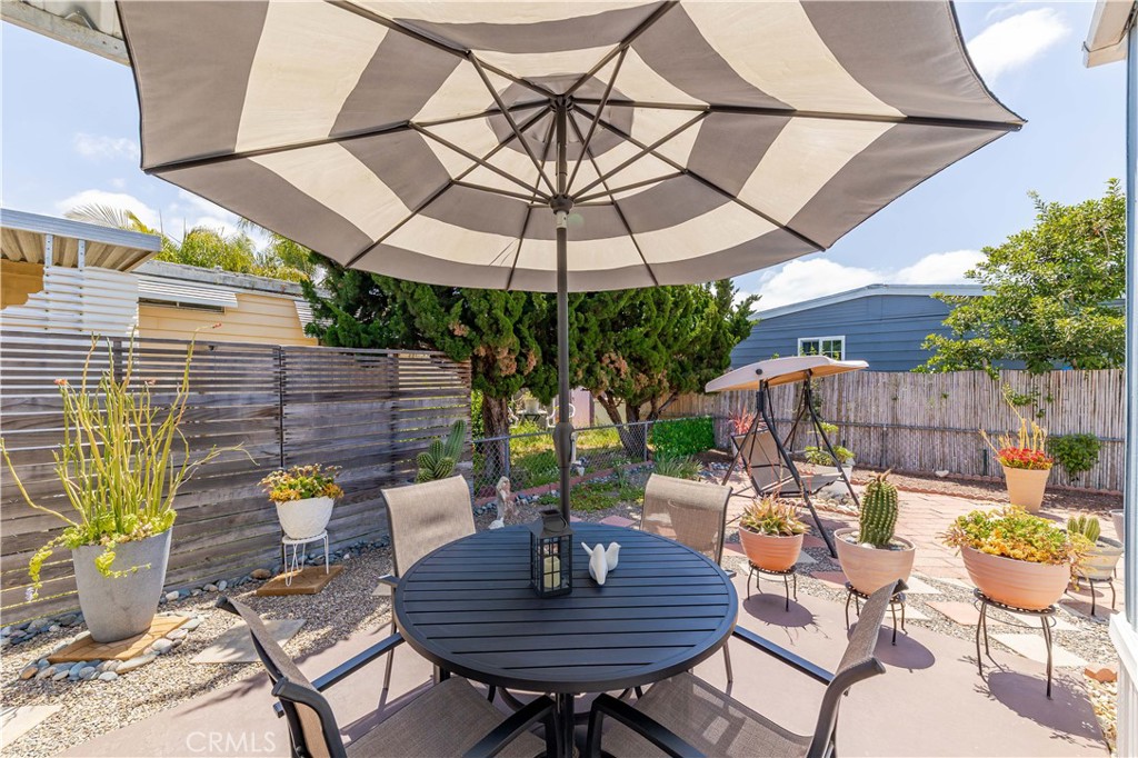 200 N El Camino Real 67