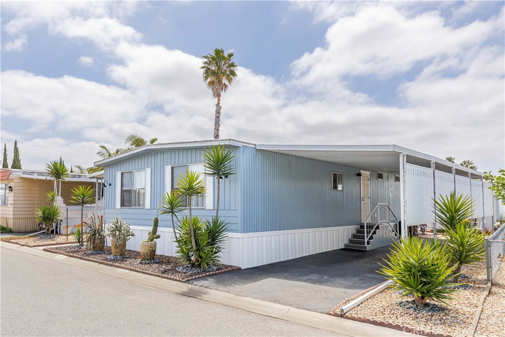 200 N El Camino Real 67