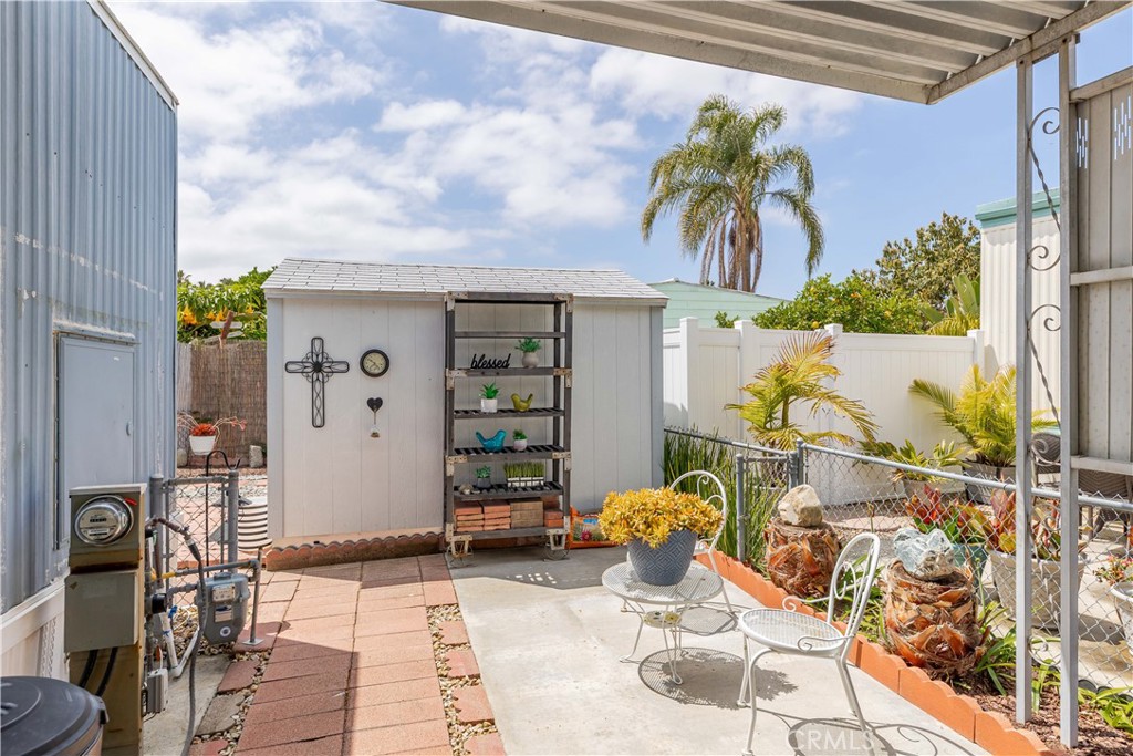 200 N El Camino Real 67