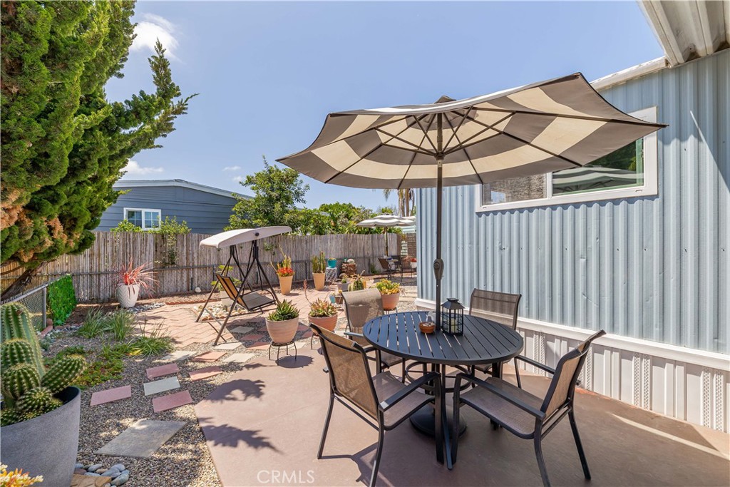 200 N El Camino Real 67