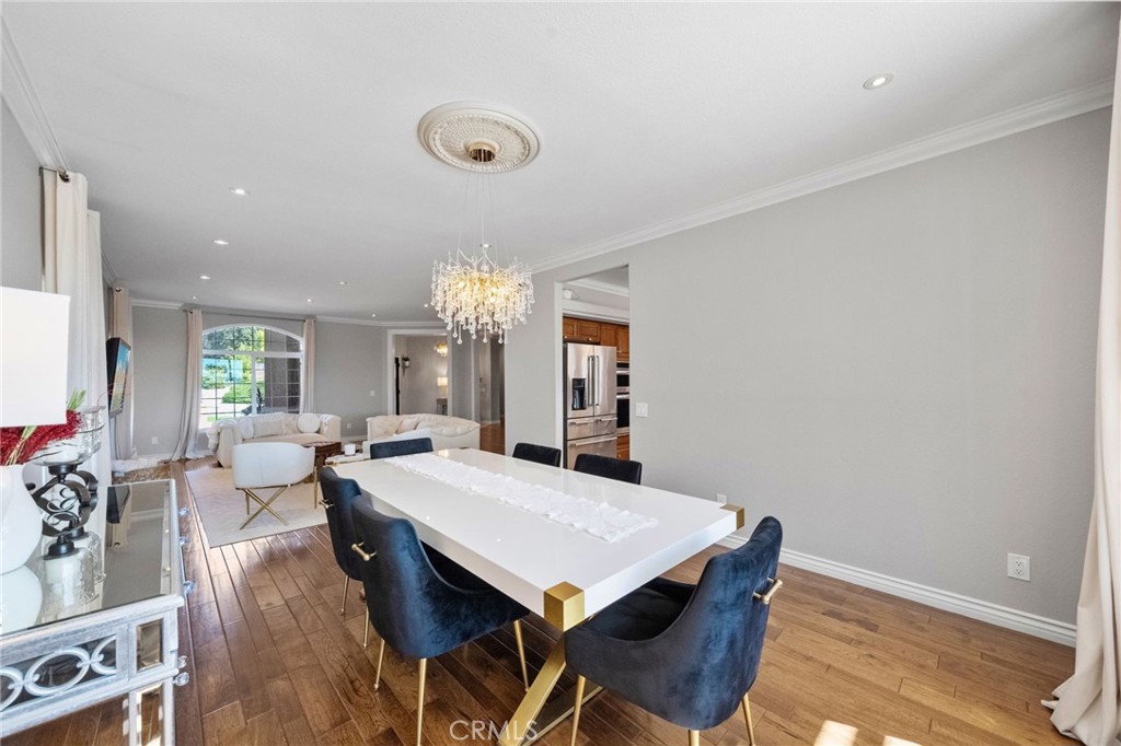40493 Calle Katerine