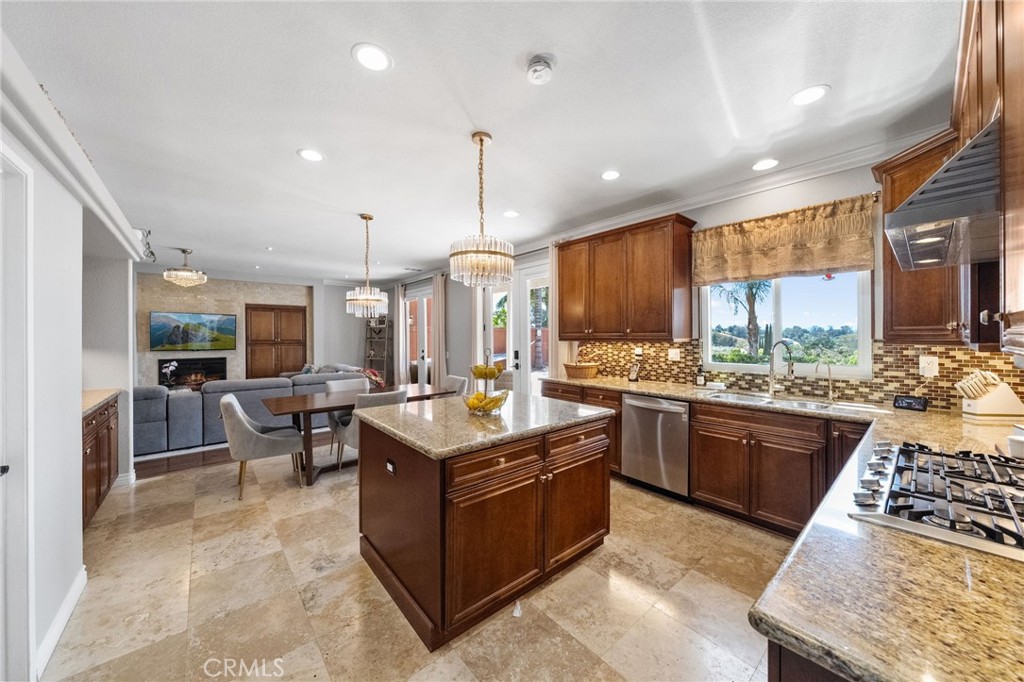 40493 Calle Katerine