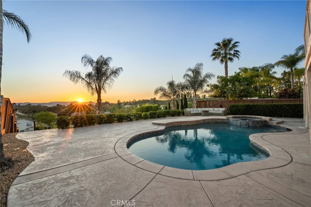40493 Calle Katerine