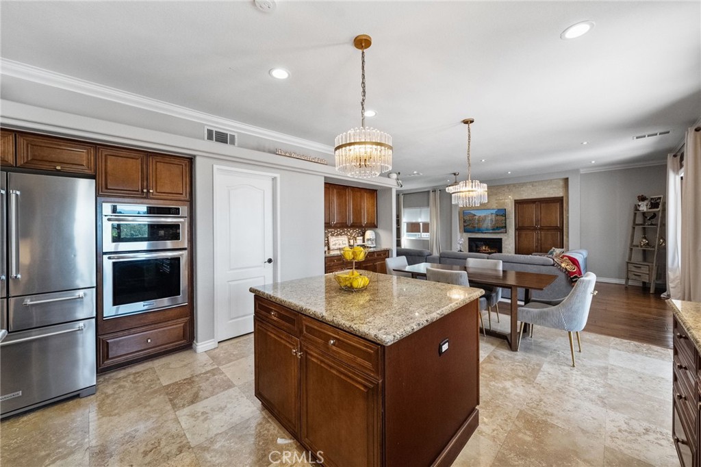 40493 Calle Katerine