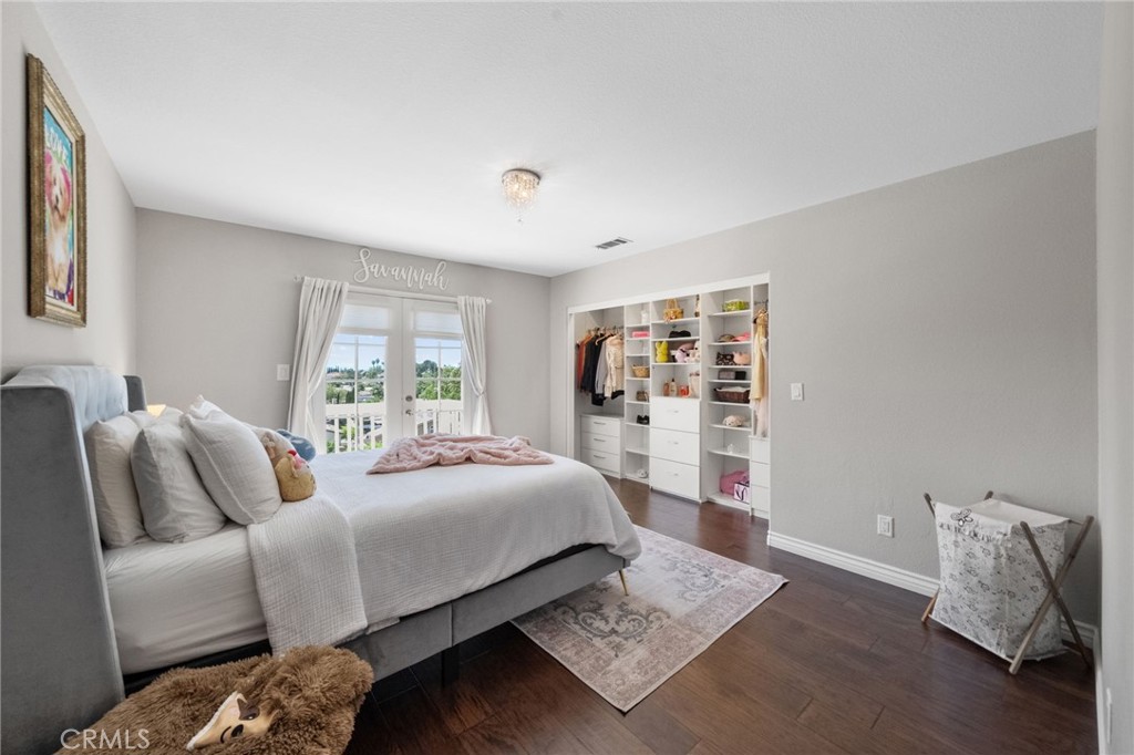 40493 Calle Katerine
