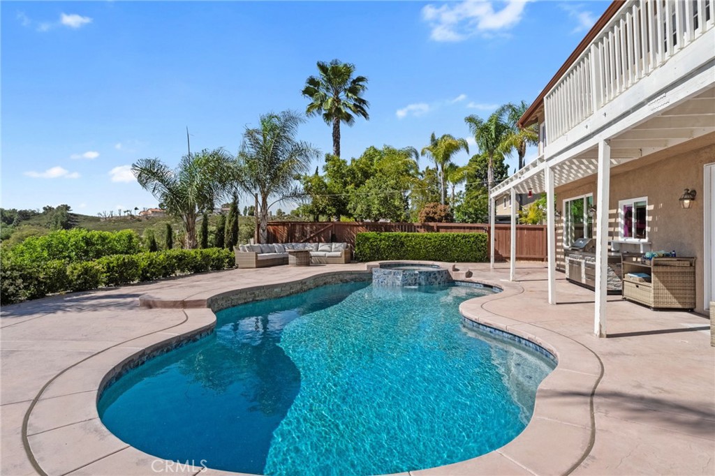 40493 Calle Katerine
