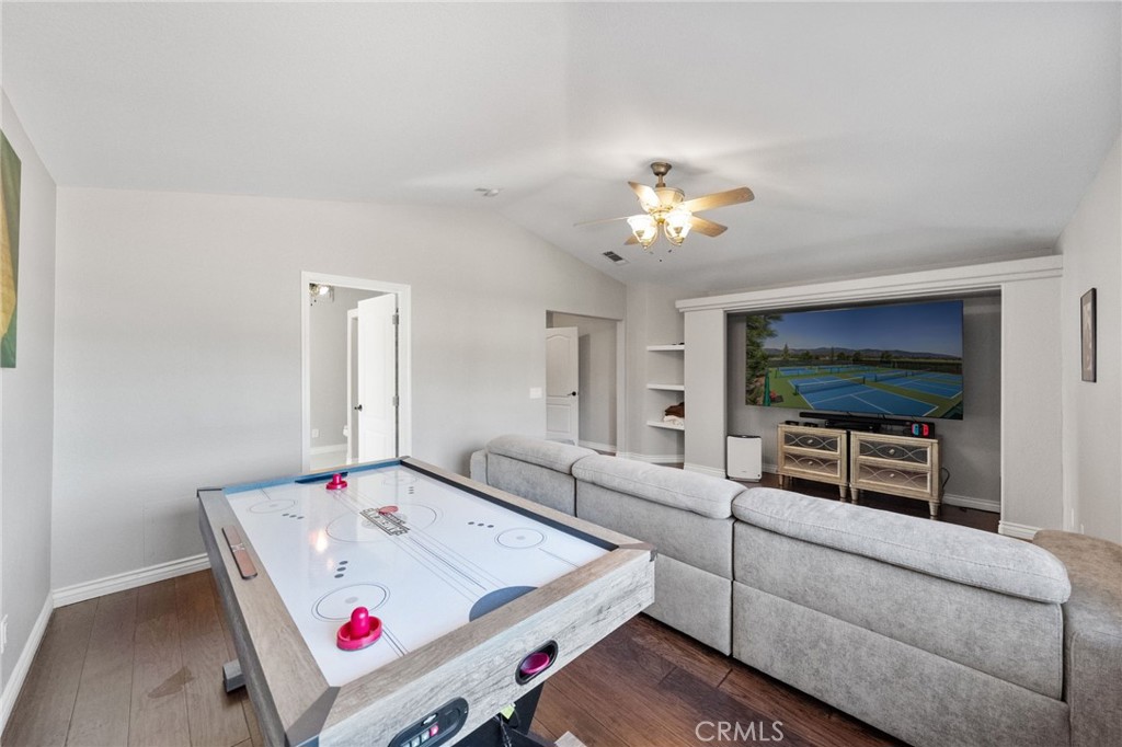 40493 Calle Katerine
