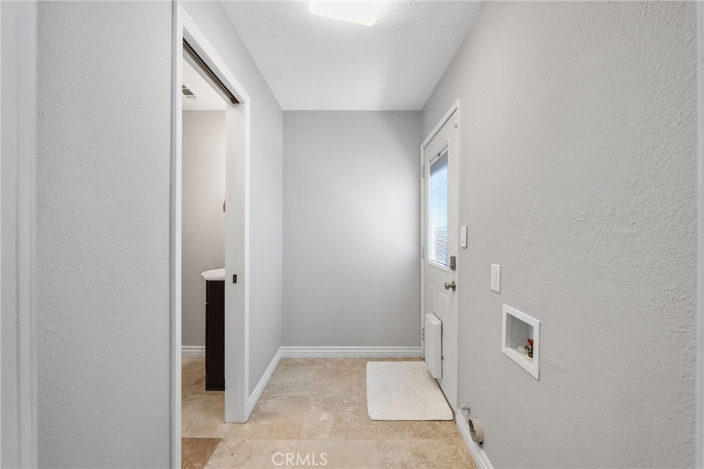 40493 Calle Katerine