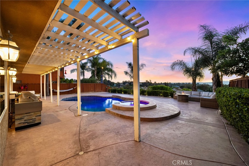 40493 Calle Katerine