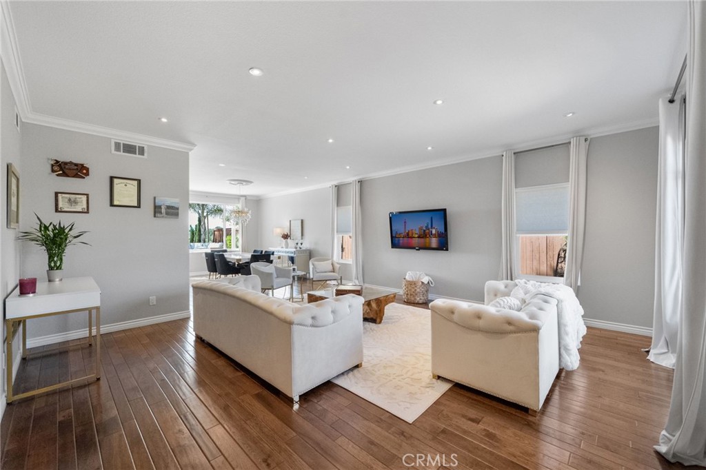 40493 Calle Katerine