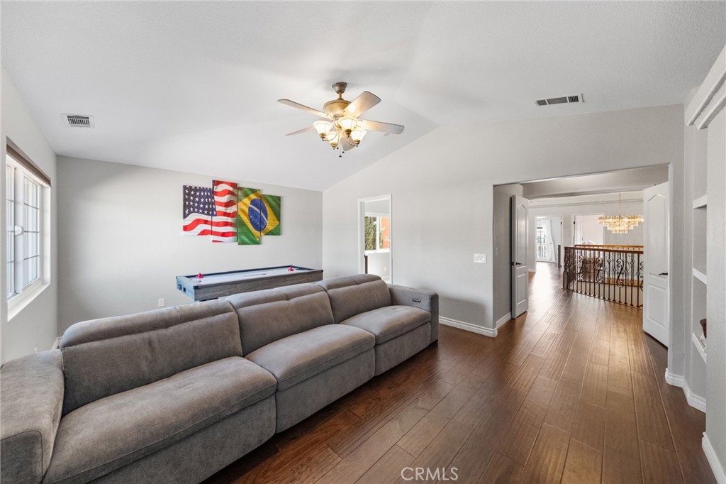 40493 Calle Katerine