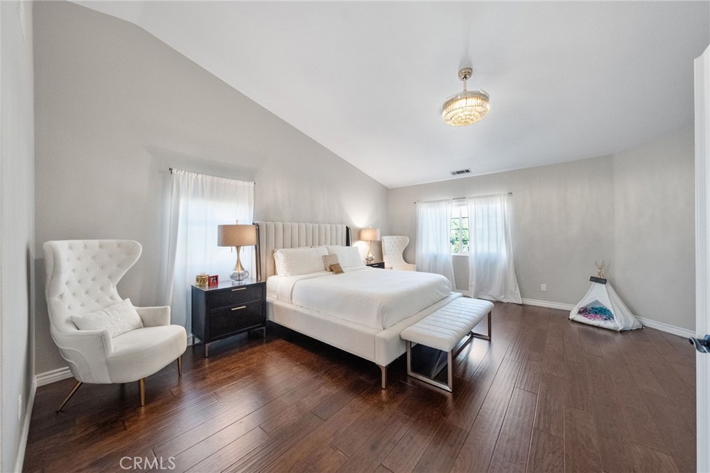 40493 Calle Katerine