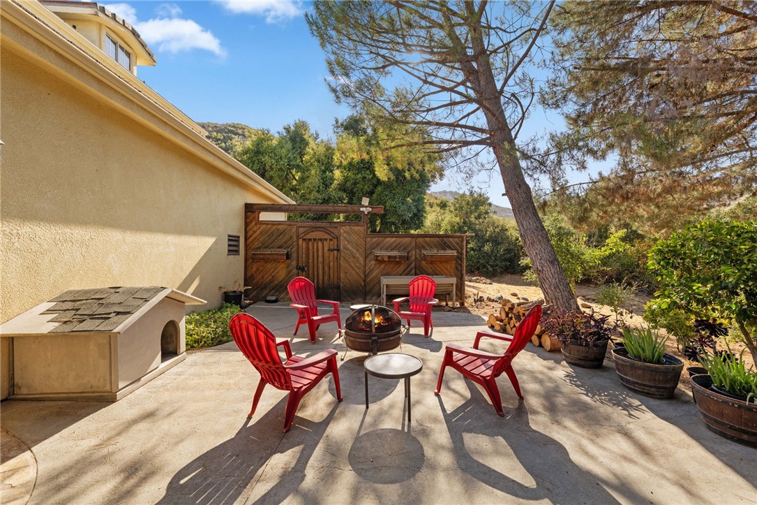 41225 Hacienda Drive