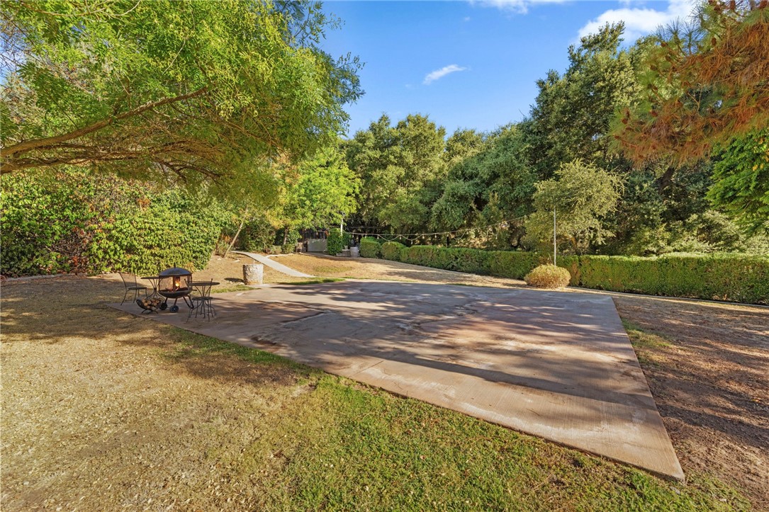 41225 Hacienda Drive