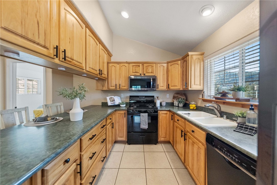 41225 Hacienda Drive