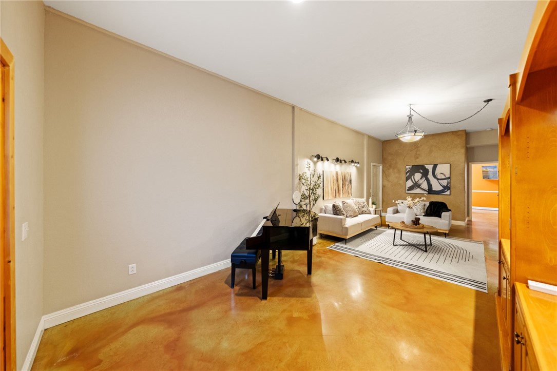 41225 Hacienda Drive