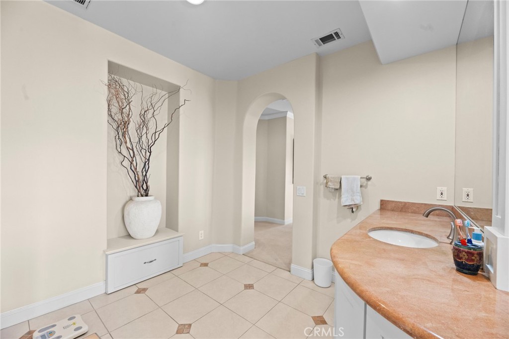 43845 Calle De Velardo