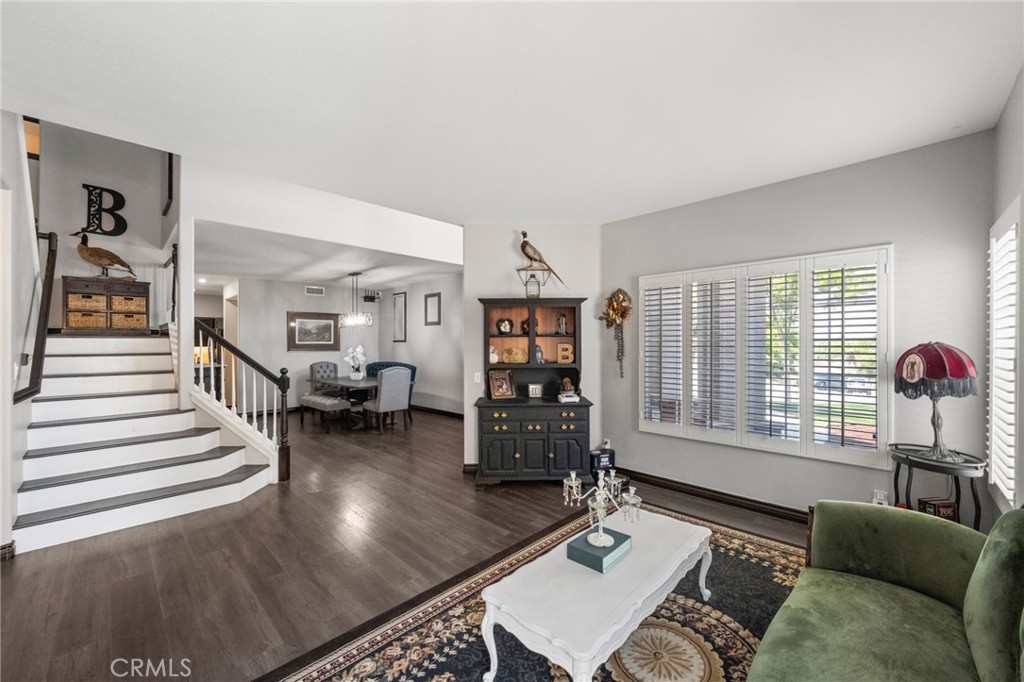 40406 Calle Katerine