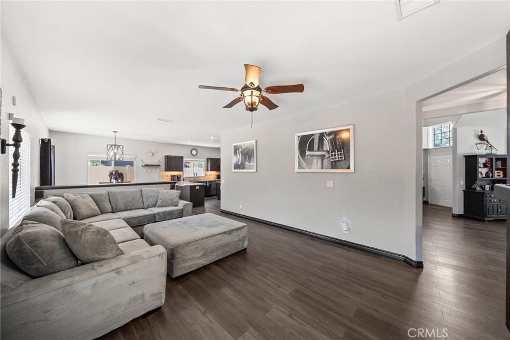 40406 Calle Katerine