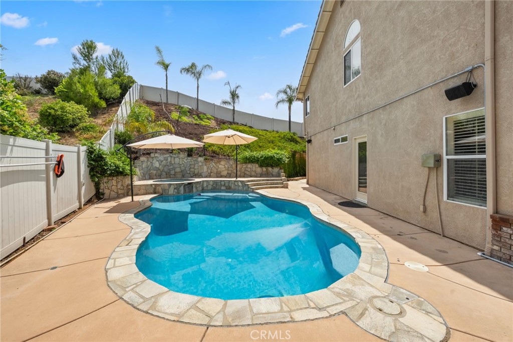 40406 Calle Katerine