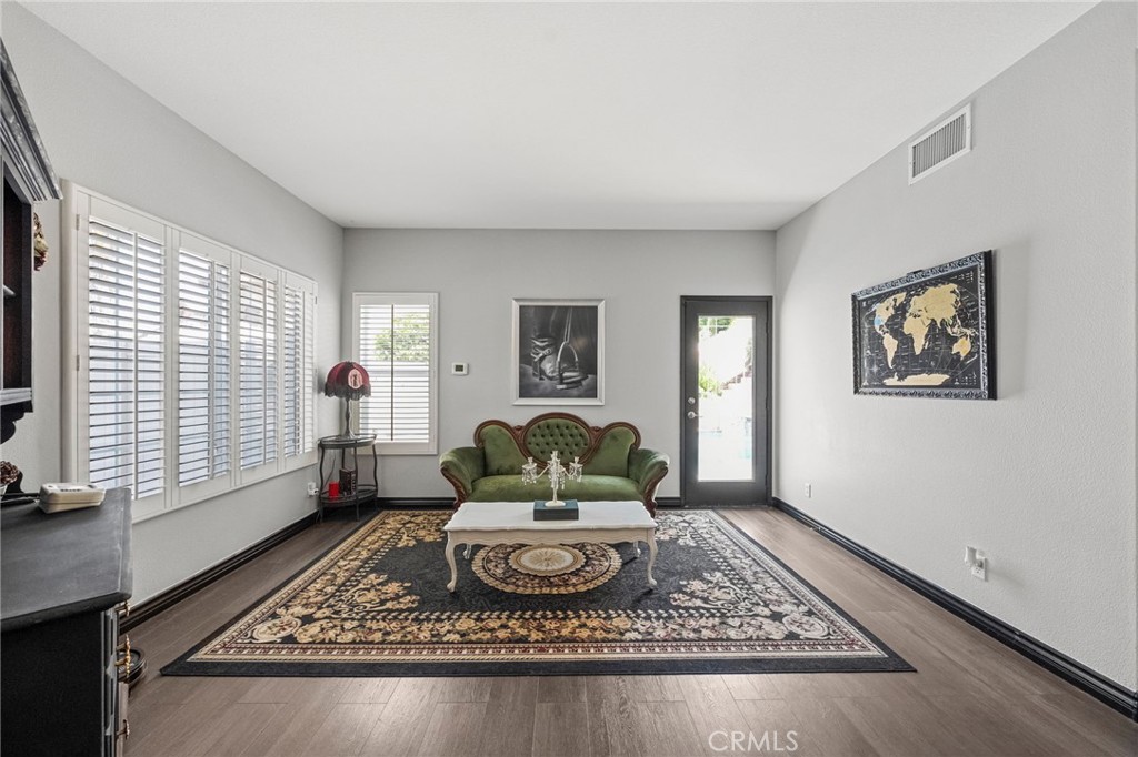 40406 Calle Katerine