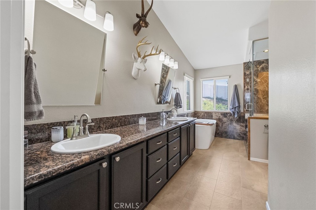 40406 Calle Katerine