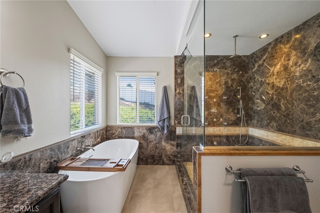 40406 Calle Katerine