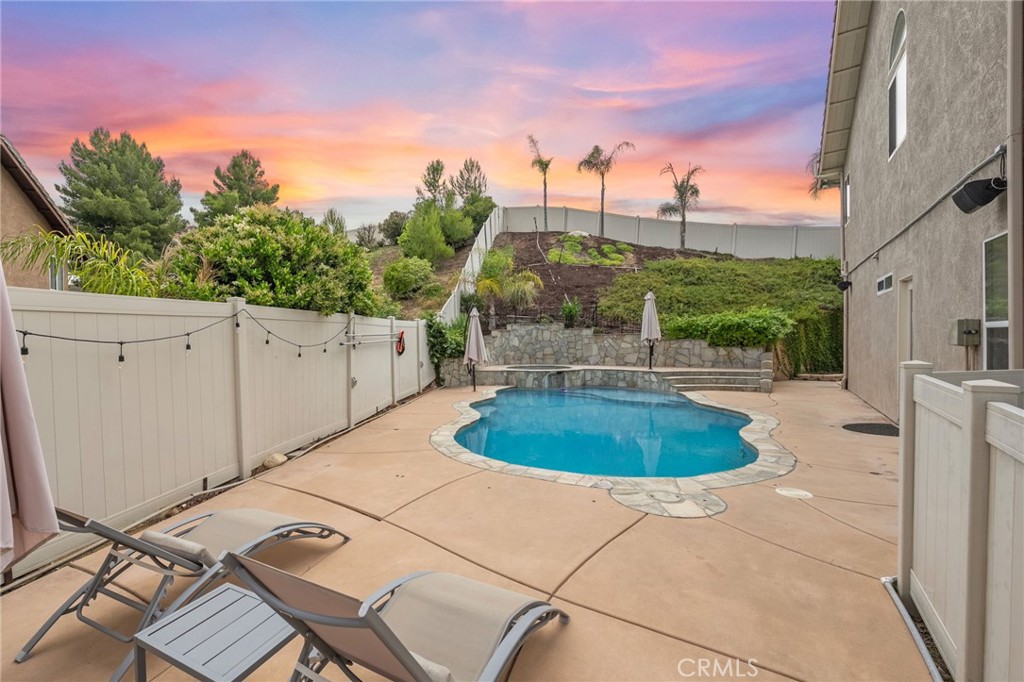 40406 Calle Katerine