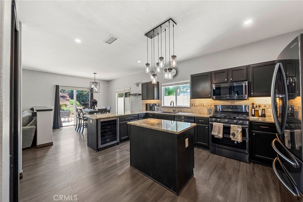 40406 Calle Katerine