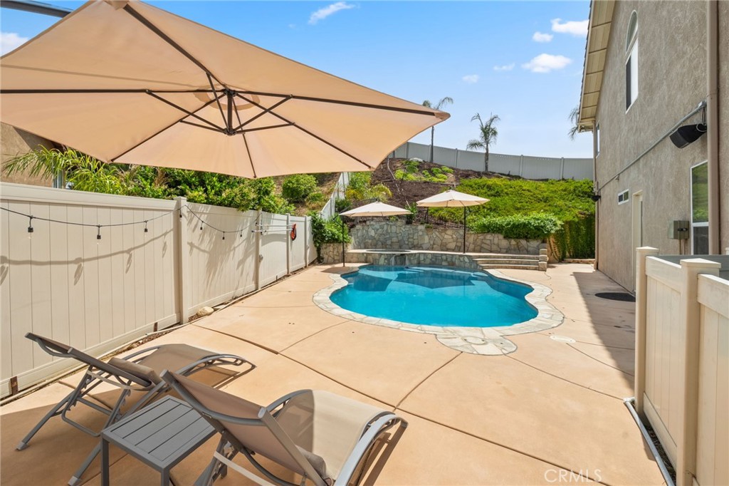 40406 Calle Katerine