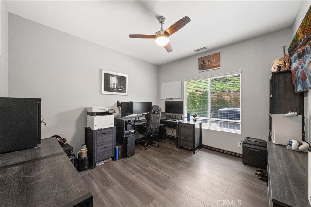 40406 Calle Katerine