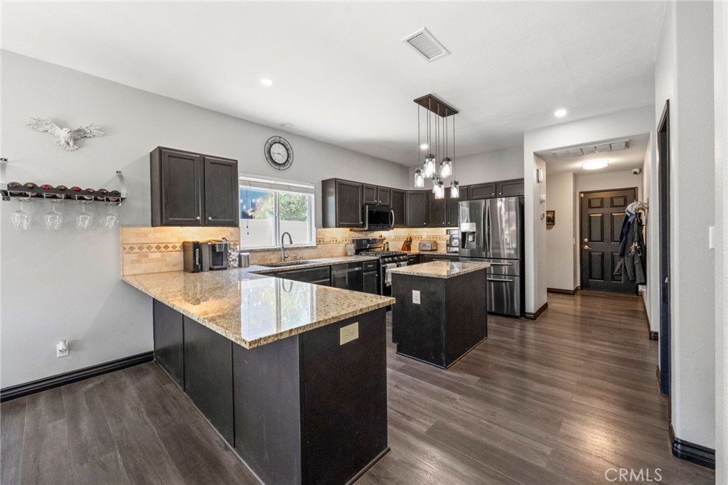 40406 Calle Katerine