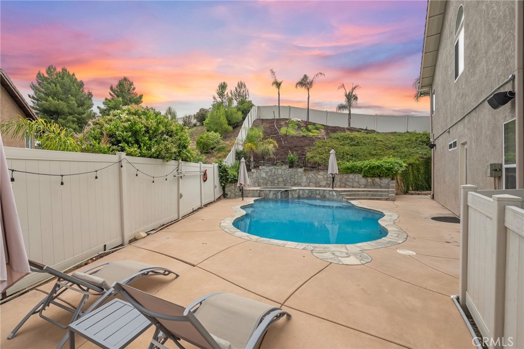 40406 Calle Katerine