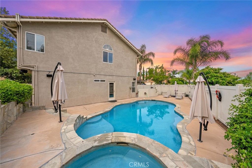 40406 Calle Katerine