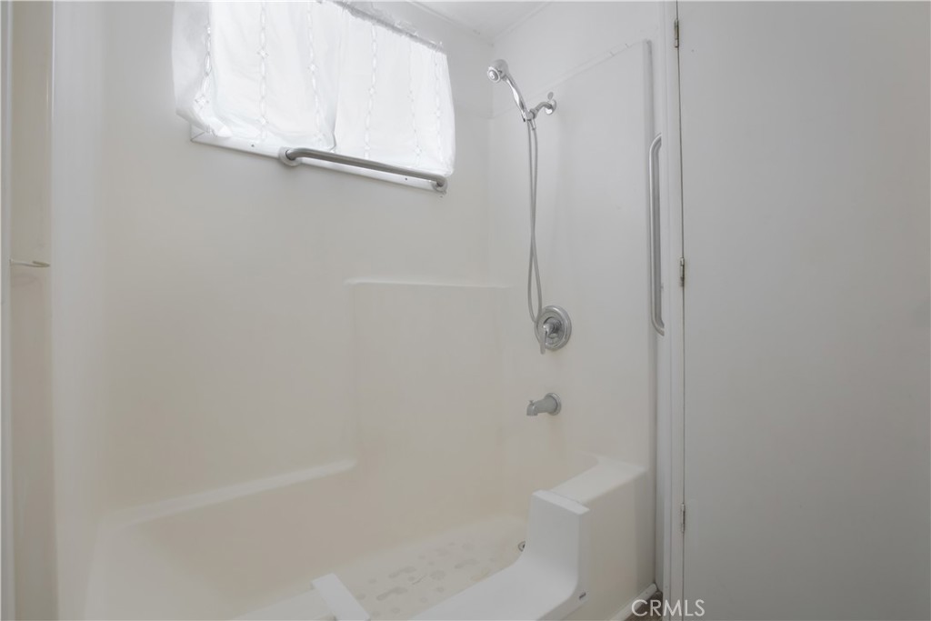 1499 Old Mountain Avenue 28