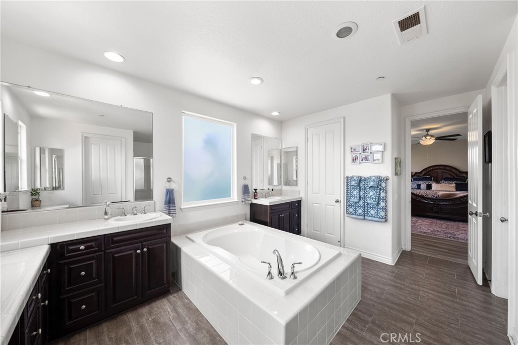 982 Camino Del Arroyo Drive 49