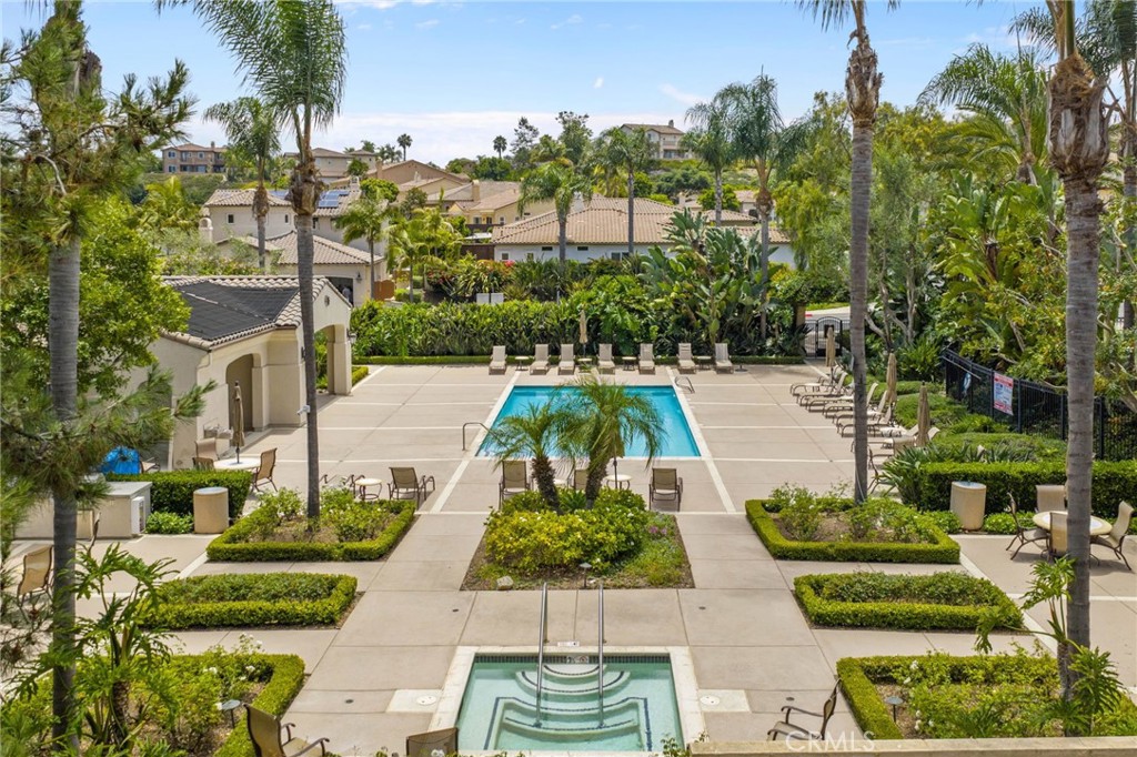 982 Camino Del Arroyo Drive 49