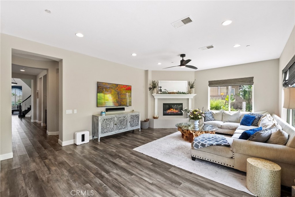 982 Camino Del Arroyo Drive 49