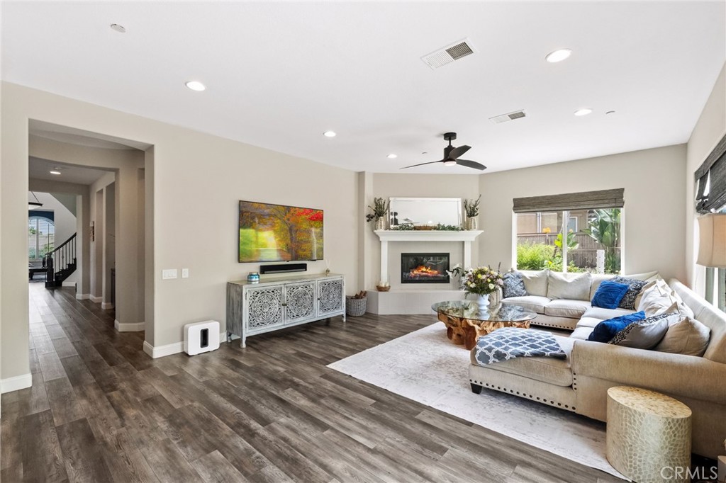 982 Camino Del Arroyo Drive 49