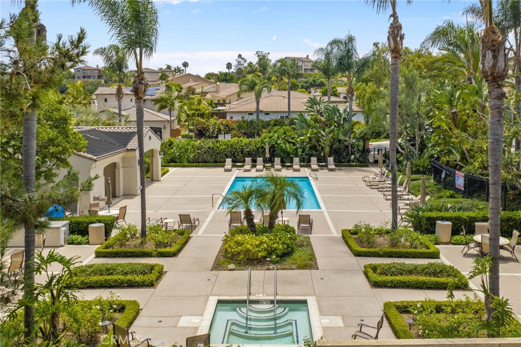 982 Camino Del Arroyo Drive 49