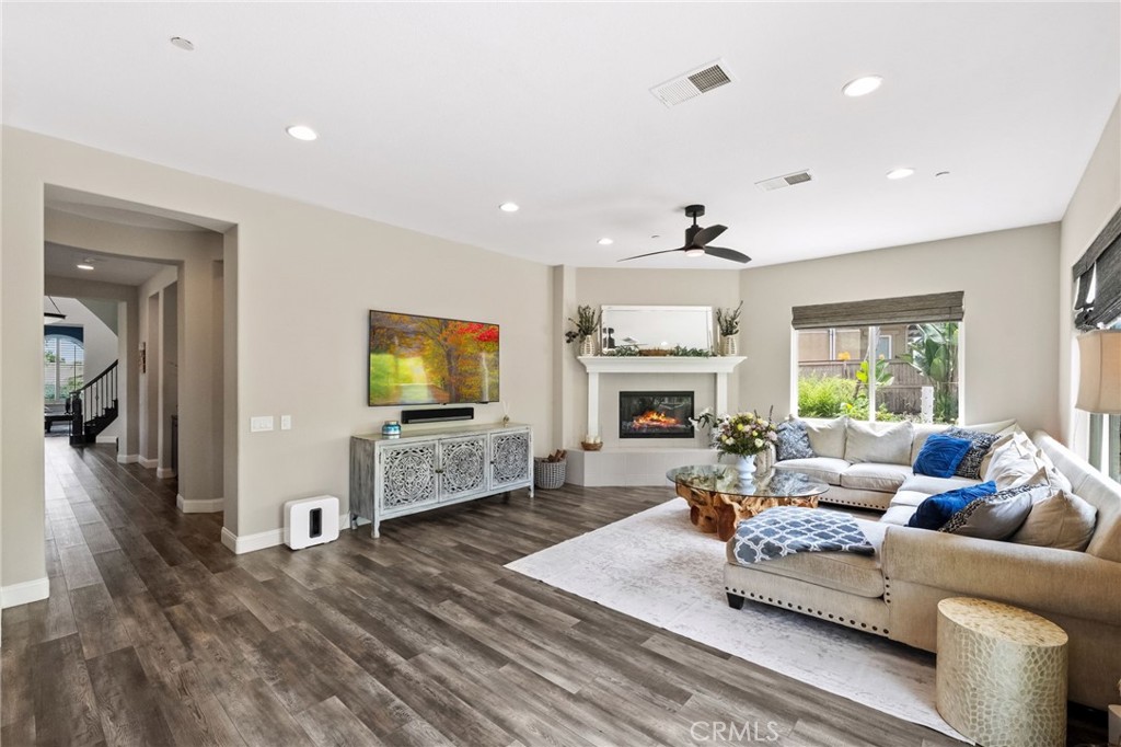 982 Camino Del Arroyo Drive 49