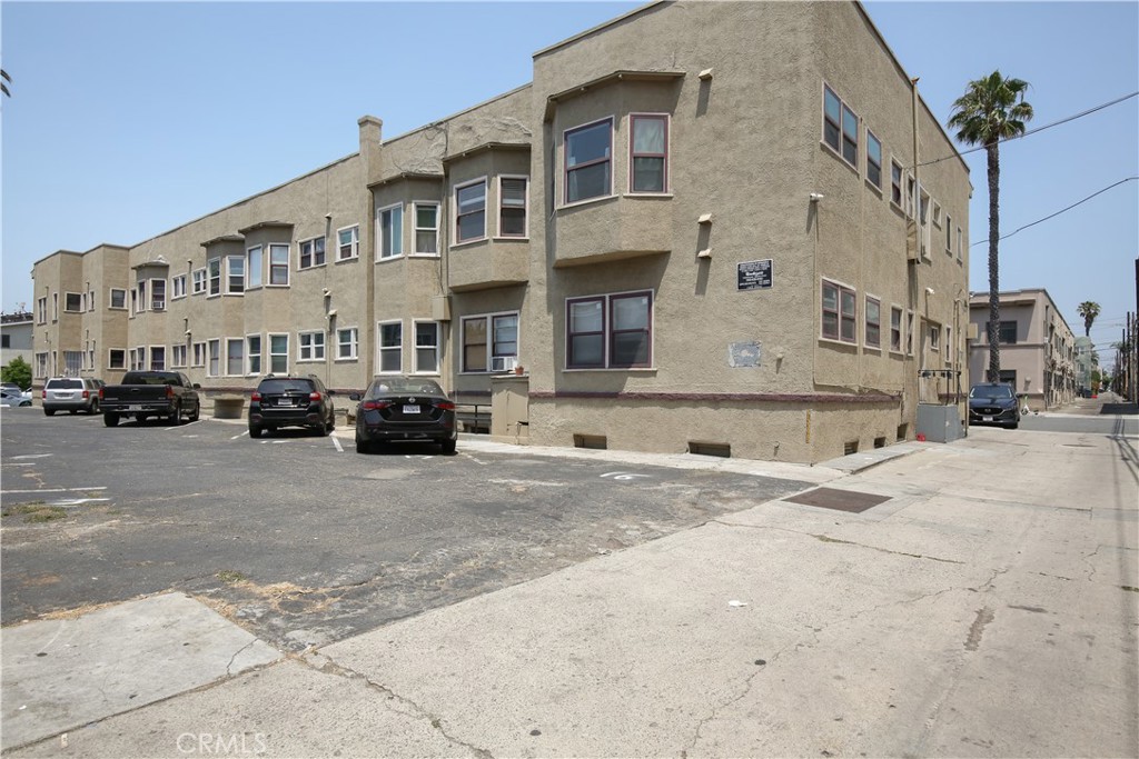 354 Chestnut Avenue 33