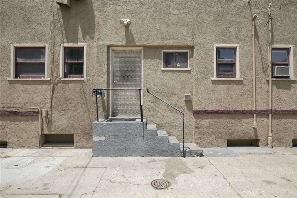 354 Chestnut Avenue 33