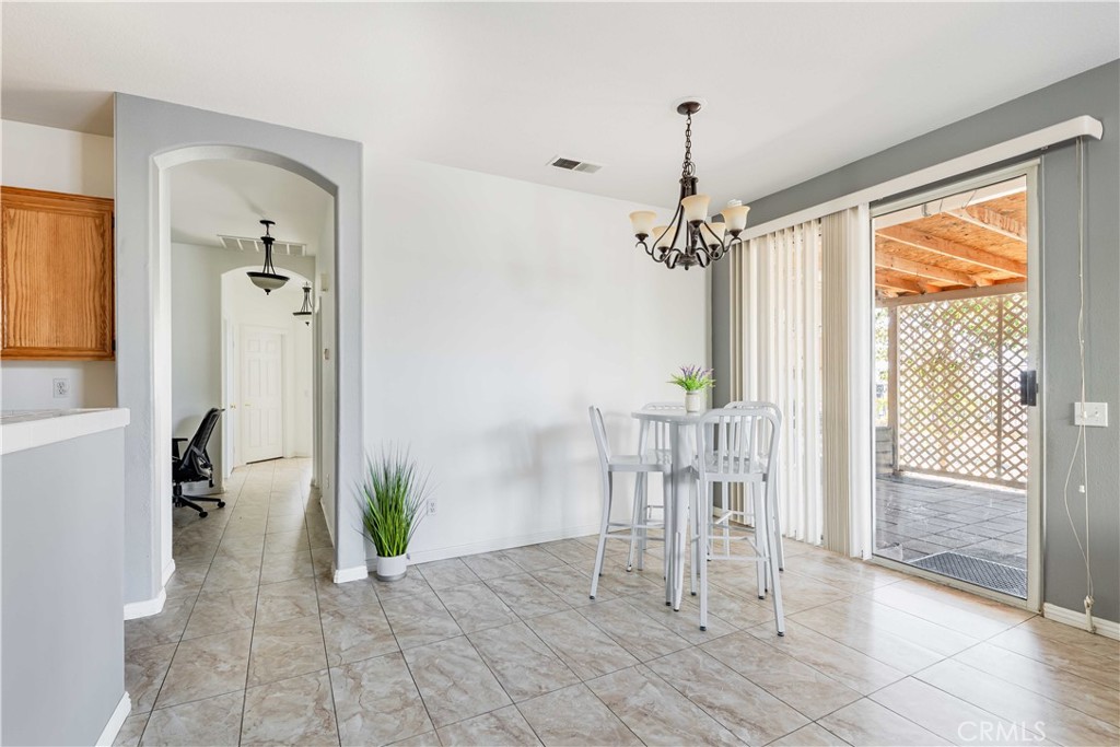 21770 Calle Prima
