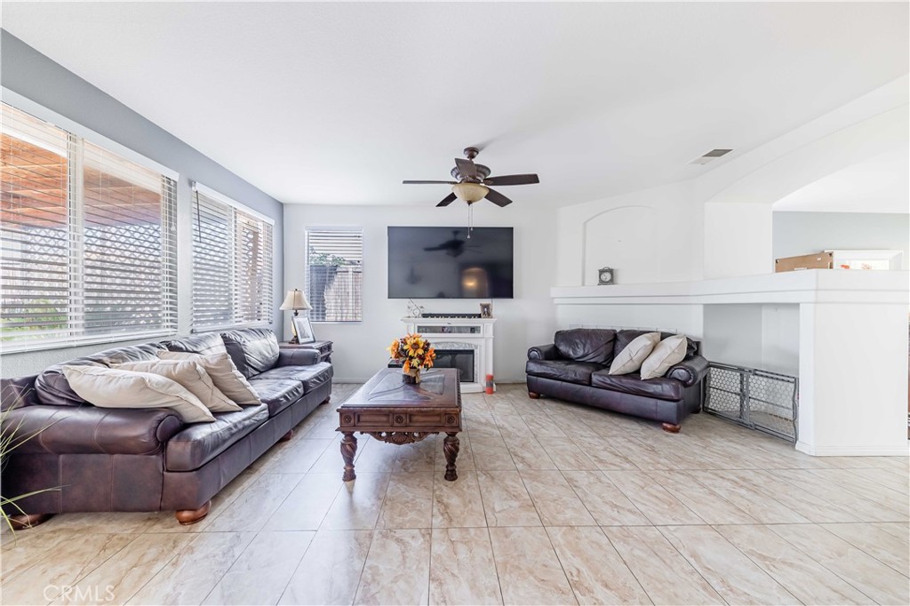 21770 Calle Prima