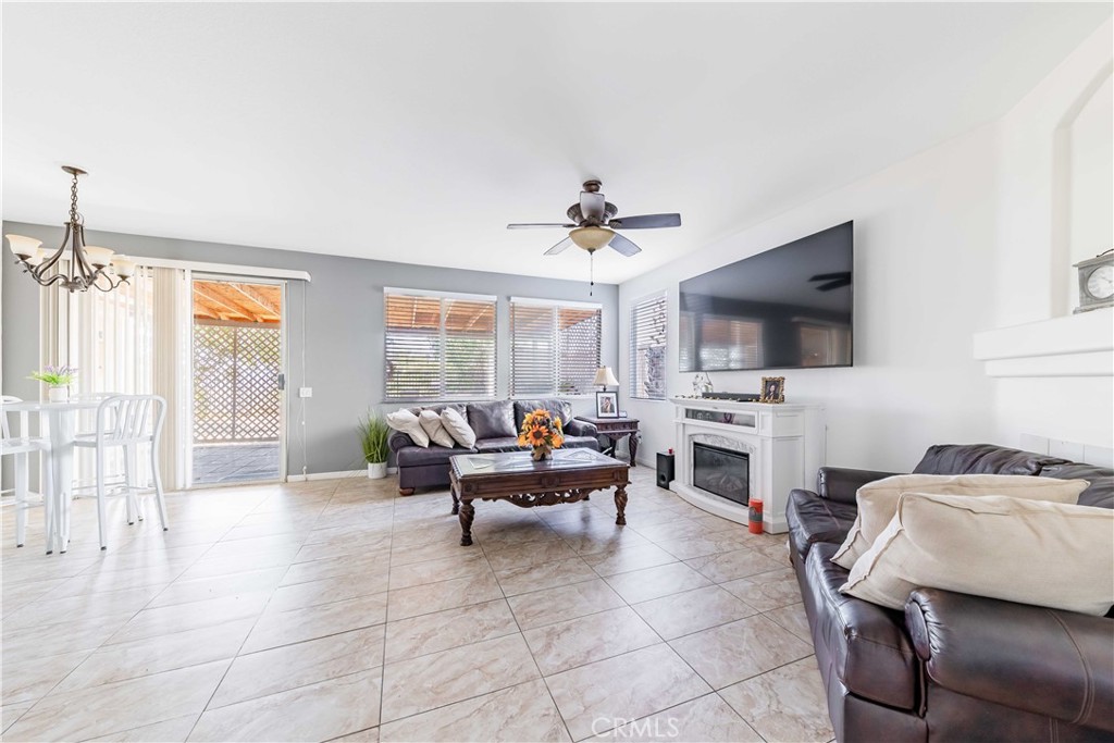 21770 Calle Prima